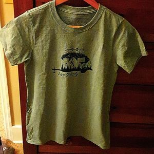 Patagonia x-small T shirt w/ tags